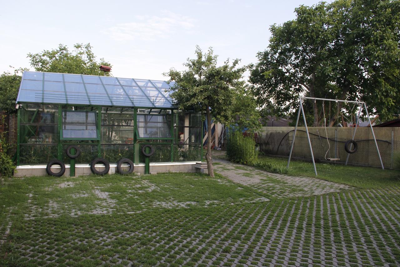 Kisherceg Szallashely Boedapest Buitenkant foto