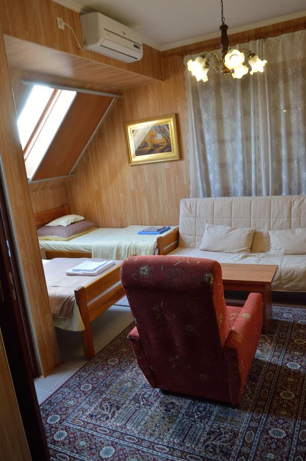 Kisherceg Szallashely Boedapest Buitenkant foto