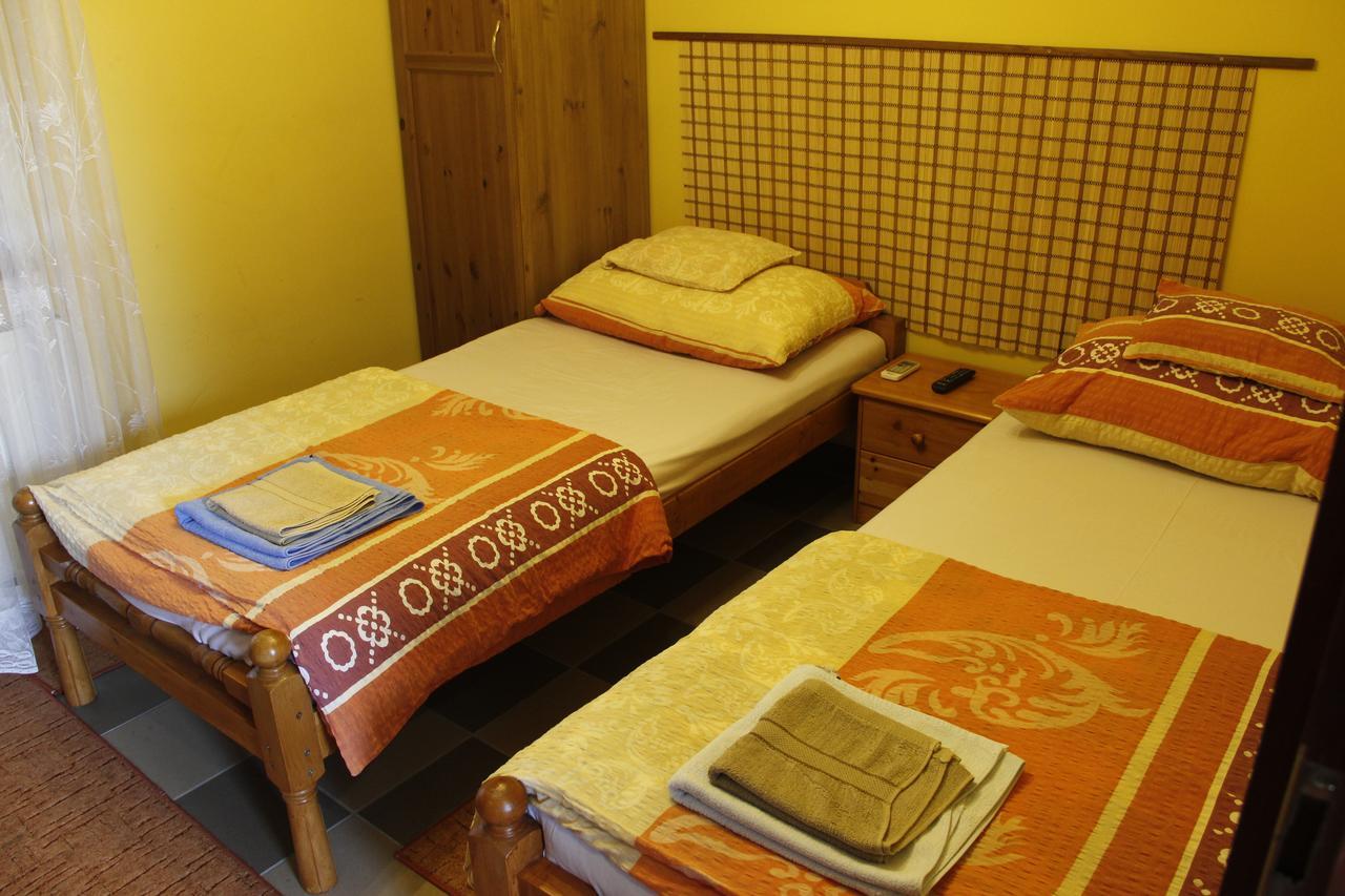 Kisherceg Szallashely Boedapest Buitenkant foto