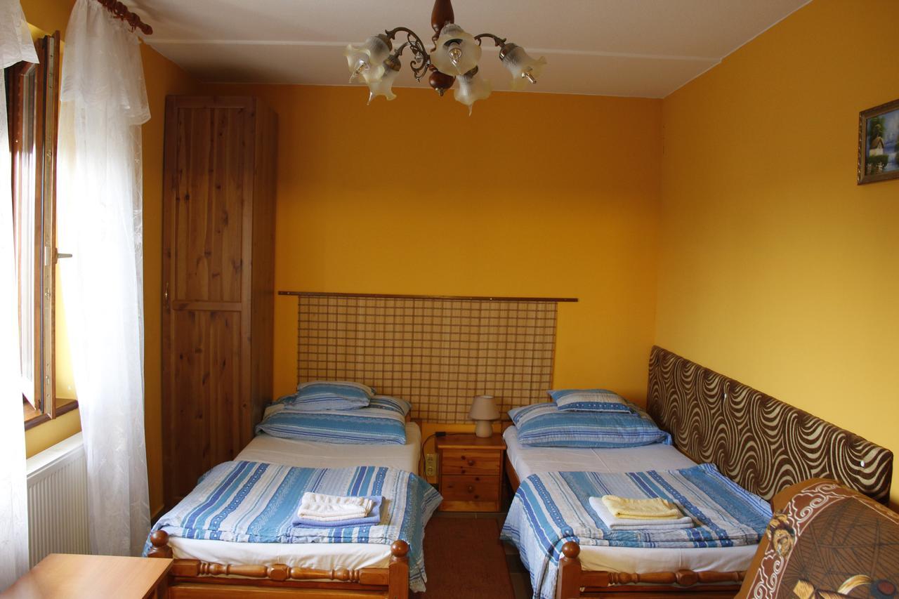 Kisherceg Szallashely Boedapest Buitenkant foto