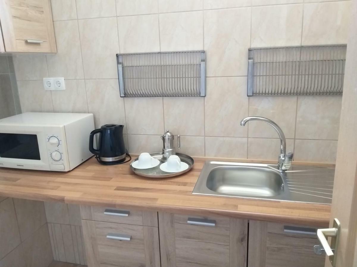 Kisherceg Szallashely Boedapest Buitenkant foto
