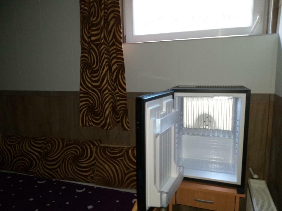 Kisherceg Szallashely Boedapest Buitenkant foto
